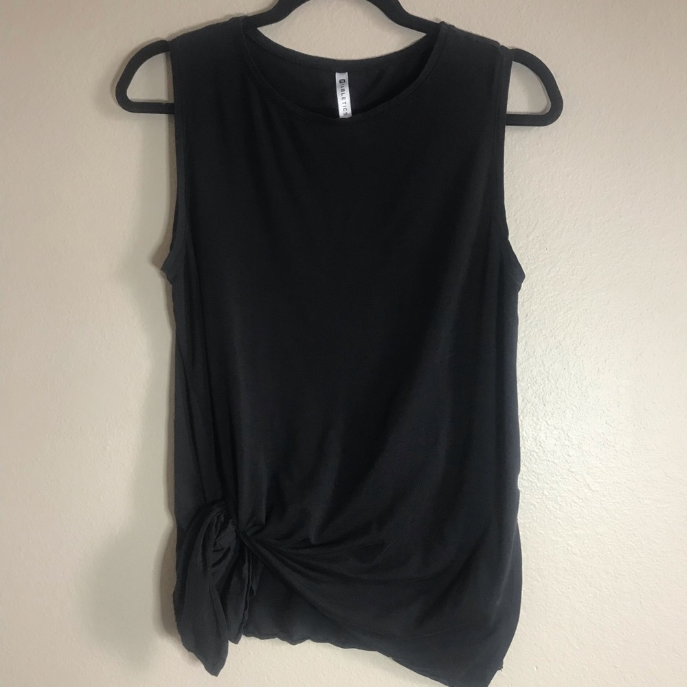 Fabletics shirt